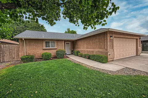 1072 Monterra Ln, Redding, CA 96002 photo 3