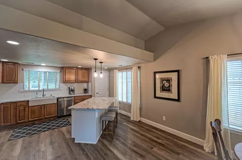1072 Monterra Ln, Redding, CA 96002 photo 8