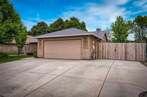 1072 Monterra Ln, Redding, CA 96002 photo 2