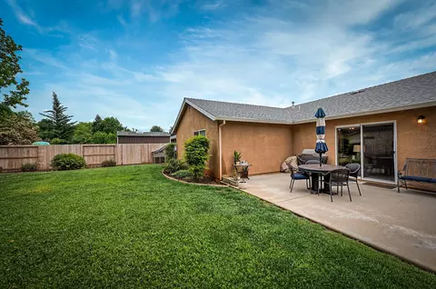 1072 Monterra Ln, Redding, CA 96002 photo 30
