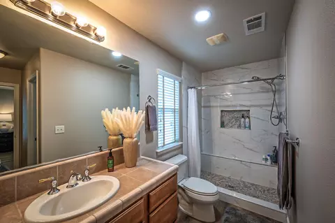 1072 Monterra Ln, Redding, CA 96002 photo 17