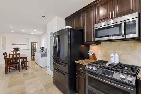 3622 Capricorn Way, Redding, CA 96002 photo 5