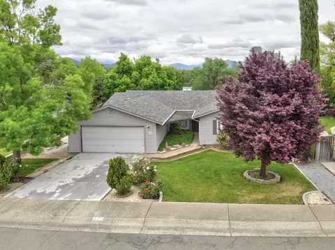 3688 Magnums Way, Redding, CA 96003