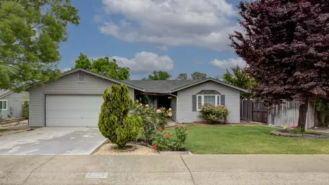 3688 Magnums Way, Redding, CA 96003 photo 2