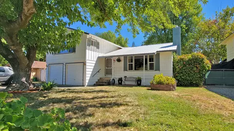 5039 Bidwell Rd, Redding, CA 96001