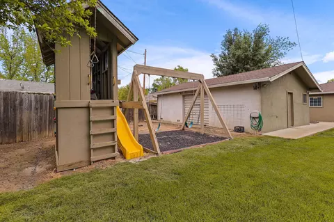2120 Sycamore Dr, Redding, CA 96001 photo 22