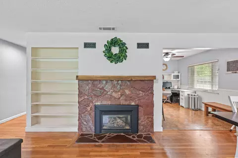 2120 Sycamore Dr, Redding, CA 96001 photo 12