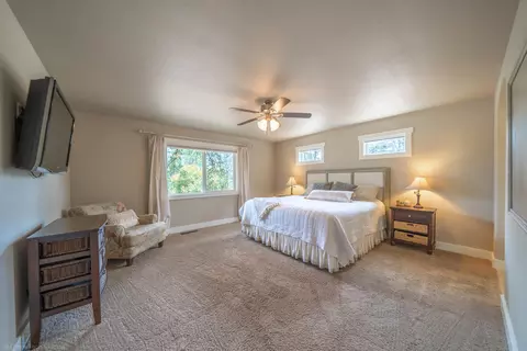 9110 Sugarloaf Dr, Redding, CA 96001 photo 14