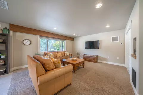 9110 Sugarloaf Dr, Redding, CA 96001 photo 22
