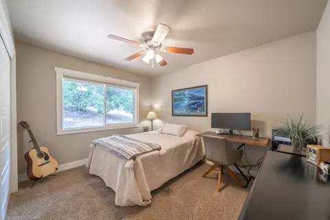 9110 Sugarloaf Dr, Redding, CA 96001 photo 16
