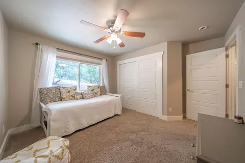 9110 Sugarloaf Dr, Redding, CA 96001 photo 17