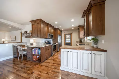 9110 Sugarloaf Dr, Redding, CA 96001 photo 11