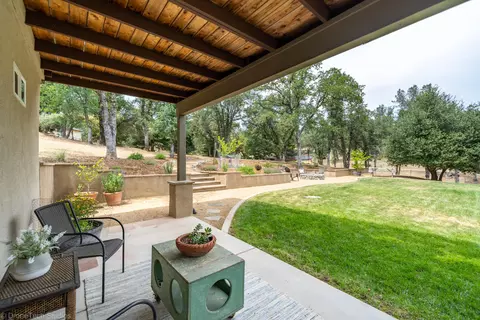 9110 Sugarloaf Dr, Redding, CA 96001 photo 25