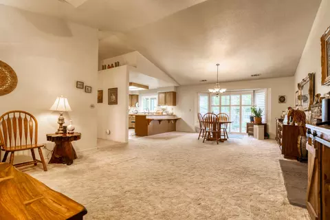 2889 Donner Ct, Redding, CA 96001 photo 7