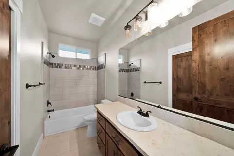 650 Mill Valley Pkwy, Redding, CA 96003 photo 30
