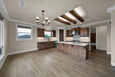 650 Mill Valley Pkwy, Redding, CA 96003 photo 15