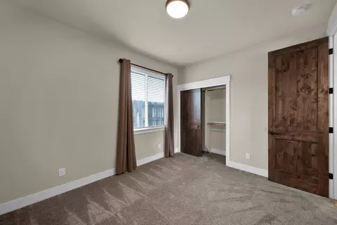 650 Mill Valley Pkwy, Redding, CA 96003 photo 32
