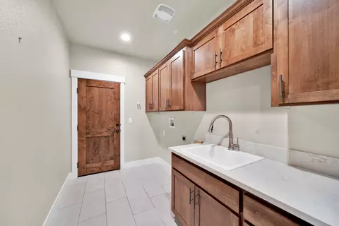 650 Mill Valley Pkwy, Redding, CA 96003 photo 33