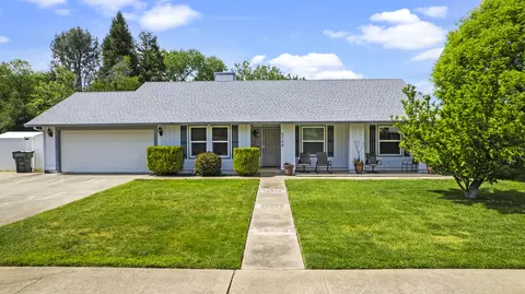 6708 Creekside St, Redding, CA 96001