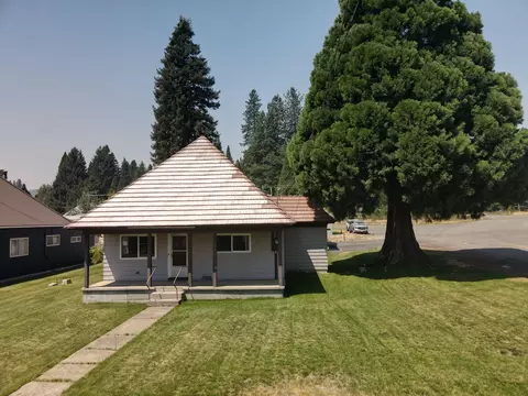 561 Quincy Ave, Mccloud, CA 96057