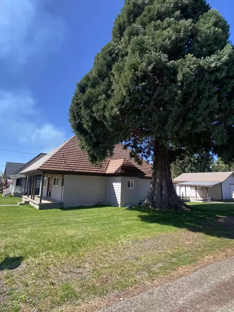 Exterior - 561 Quincy Ave, Mccloud, CA 96057 photo 5 of 13