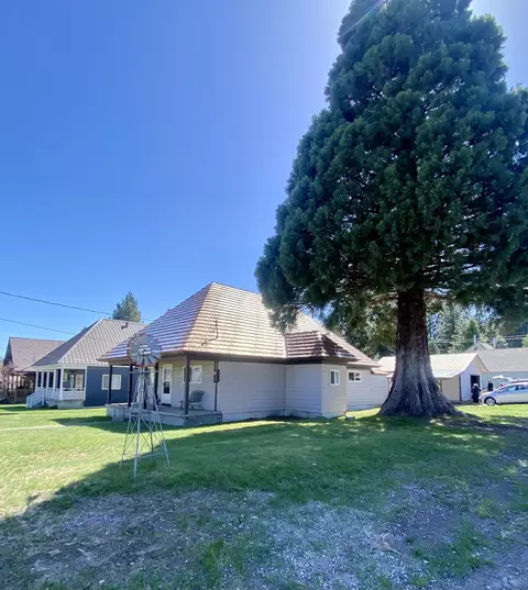 Exterior - 561 Quincy Ave, Mccloud, CA 96057 photo 2 of 13