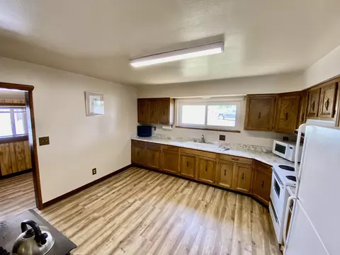 Kitchen - 561 Quincy Ave, Mccloud, CA 96057 photo 1 of 2