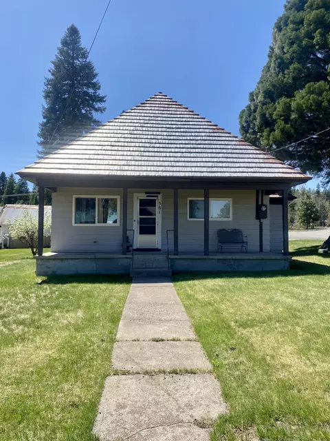 Exterior - 561 Quincy Ave, Mccloud, CA 96057 photo 3 of 13