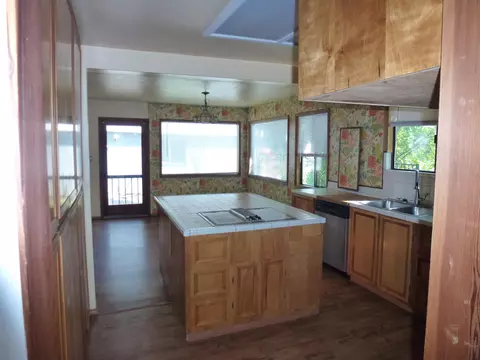 24917 2nd St, Fall River Mills, CA 96028 photo 9