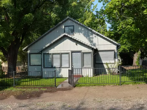 24917 2nd St, Fall River Mills, CA 96028 photo 2