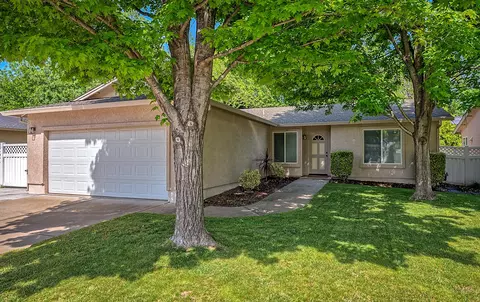 3572 Bearwood Pl, Anderson, CA 96007