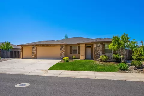 6478 Beretta Ln, Redding, CA 96001