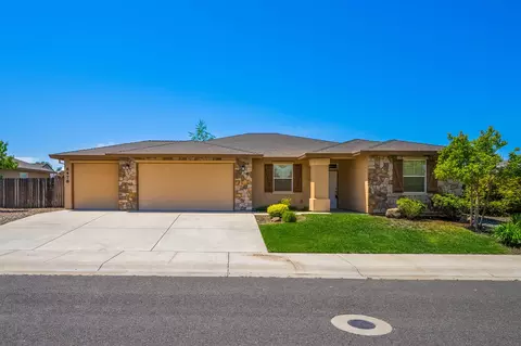 6478 Beretta Ln, Redding, CA 96001 photo 2