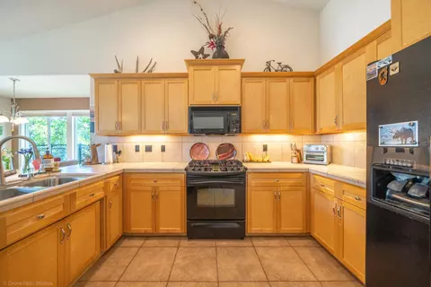 16671 Power Line Rd, Redding, CA 96001 photo 5