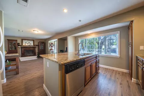 761 Shamrock St, Redding, CA 96003 photo 9