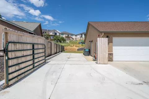 3542 Americana Way, Redding, CA 96003 photo 36