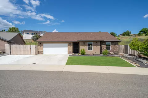 3542 Americana Way, Redding, CA 96003 photo 2
