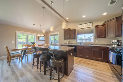 3542 Americana Way, Redding, CA 96003 photo 22