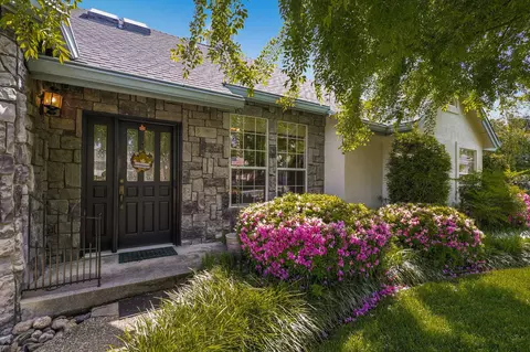 3155 Colombard, Redding, CA 96001 photo 2