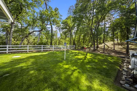 12232 Manzanoaks Dr, Redding, CA 96003 photo 44