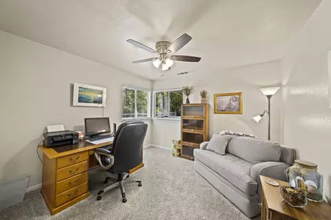 12232 Manzanoaks Dr, Redding, CA 96003 photo 17