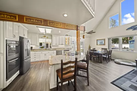12232 Manzanoaks Dr, Redding, CA 96003 photo 5