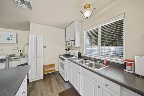 12232 Manzanoaks Dr, Redding, CA 96003 photo 41