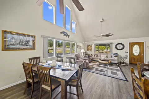 12232 Manzanoaks Dr, Redding, CA 96003 photo 8
