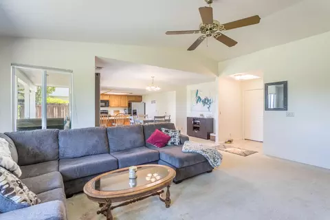 3079 Seminole Dr, Redding, CA 96001 photo 10
