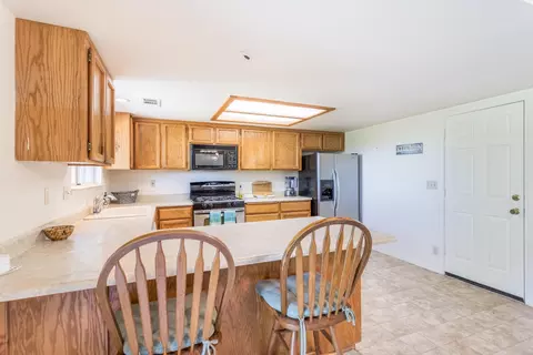 3079 Seminole Dr, Redding, CA 96001 photo 5