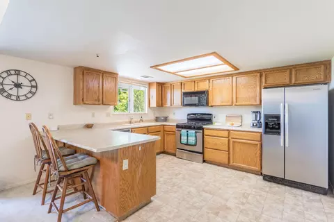 3079 Seminole Dr, Redding, CA 96001 photo 7