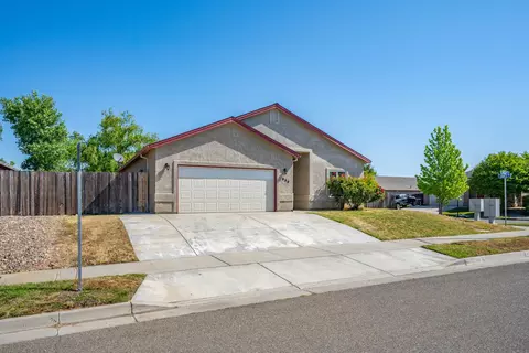 600 Villa Dr, Red Bluff, CA 96080