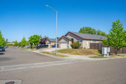 600 Villa Dr, Red Bluff, CA 96080 photo 5