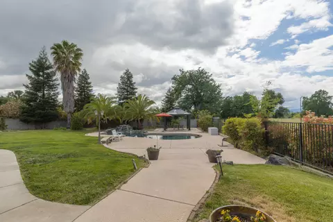 7320 Robles Dr, Redding, CA 96002 photo 31